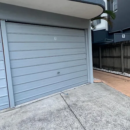 Mooloolaba Beach Side Escape Exterior photo